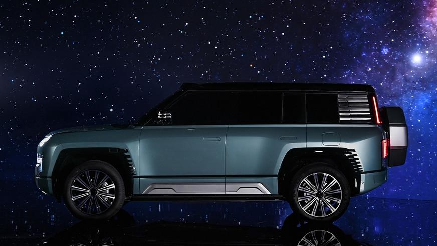 У BYD появился хардкорный 1100-сильный внедорожник на батарейках
