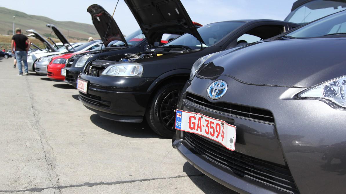Реэкспорт грузинских авто в Казахстан увеличился в несколько раз