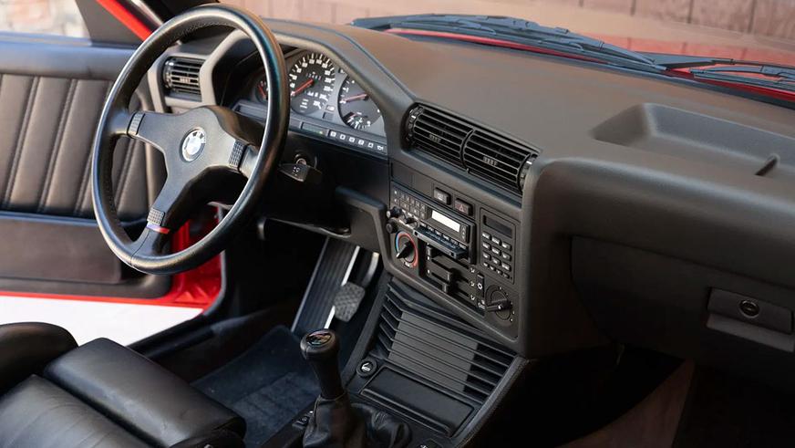 Очень редкую BMW M3 хотят продать за 200 тысяч долларов