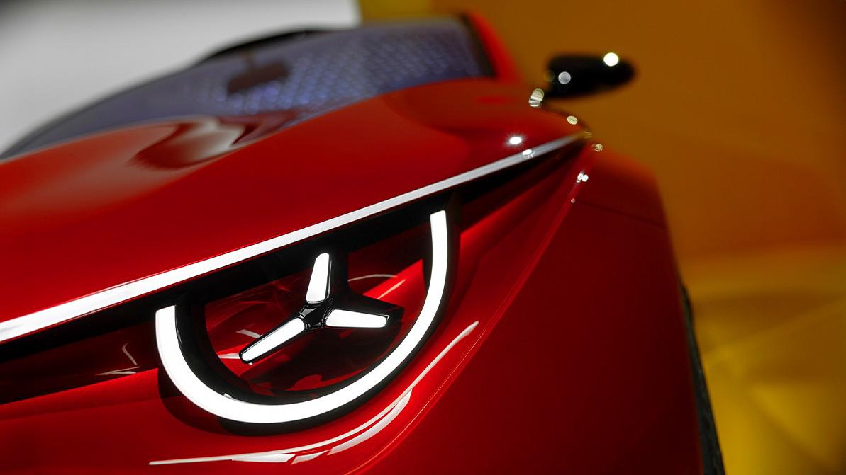 Оптика с трёхлучевой звездой появится на серийных Mercedes-Benz