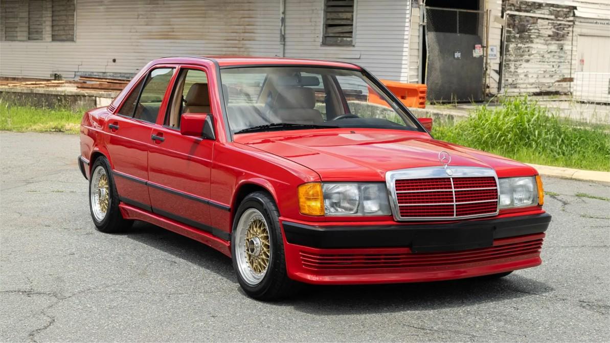 Уникальный Mercedes-Benz 190E пустили с молотка