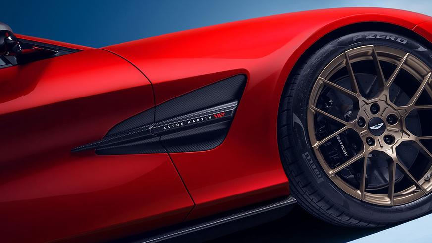 Новый флагман Aston Martin стал самым мощным в истории
