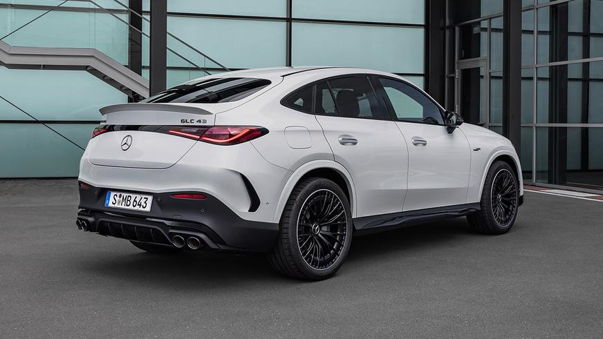 Кросс-купе Mercedes-Benz GLC получило сразу две версии от AMG