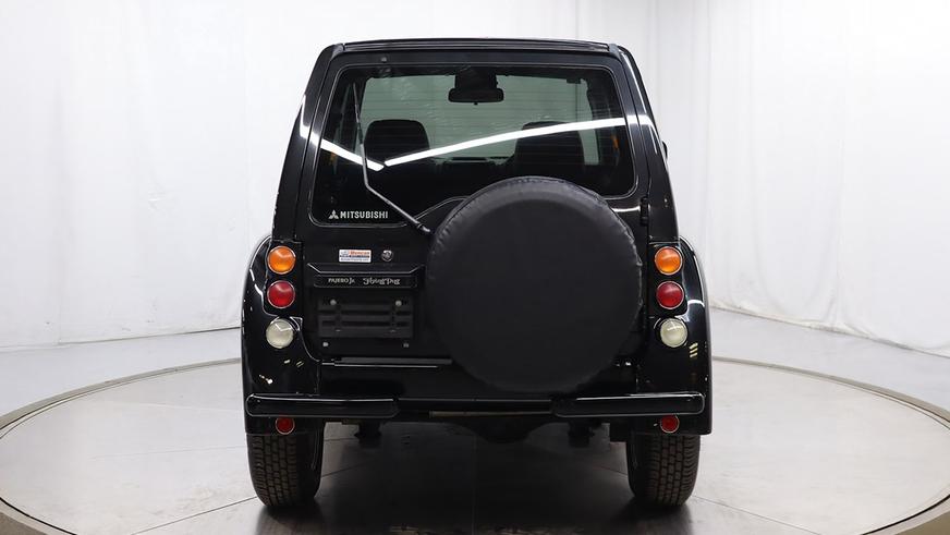 Необычный Pajero замечен в продаже
