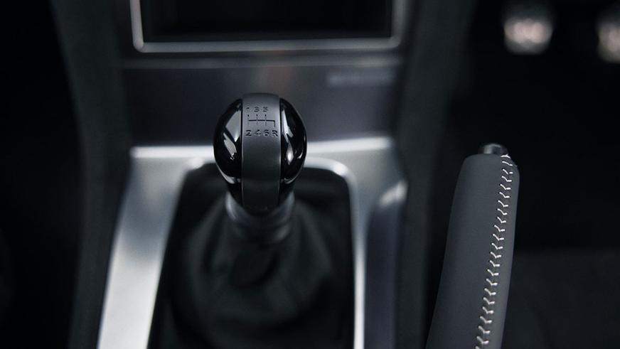 Японское ателье предложило рестомоды на базе Nissan Skyline GT-R