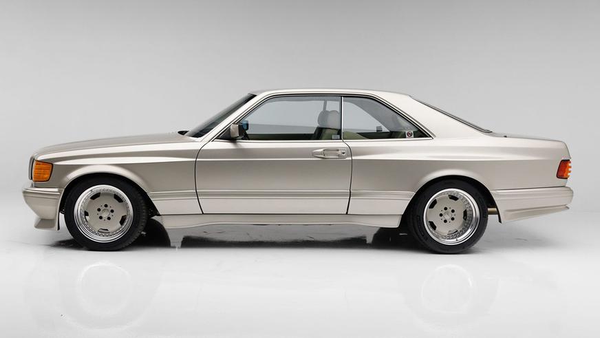 Рестомод Mercedes-Benz 560 SEC с мотором AMG в продаже