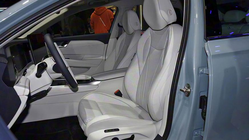 Volkswagen пообещал сделать Passat гибридом в Китае