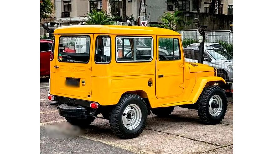 В продаже обнаружен Land Cruiser J40 со скромным пробегом