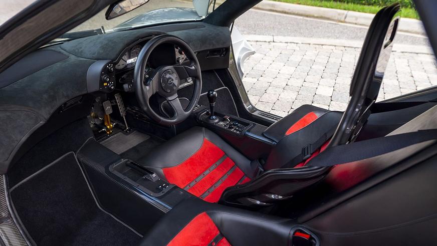 Единственный McLaren F1 с фарами от BMW Z1 пустят с молотка