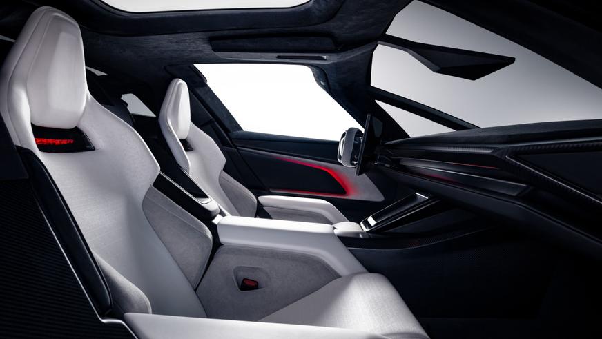 Tesla представила Roadster с реактивными ускорителями