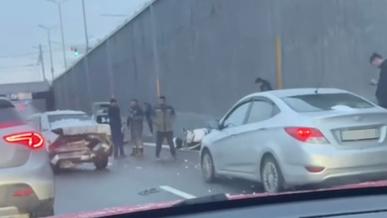«День жестянщика» в Алматы: полсотни аварий и 18 пострадавших