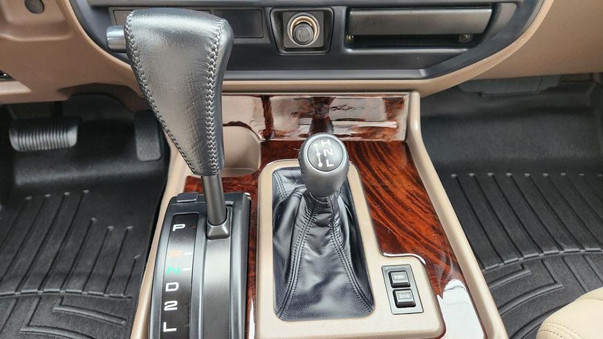 Практически новый Land Cruiser 80 выставлен на торги в США