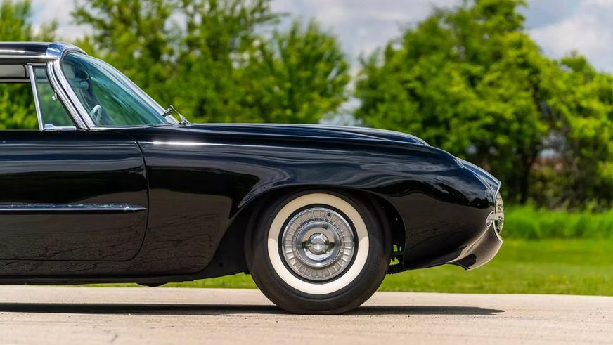 Уникальный Chrysler с необычным дизайном выставят на торги