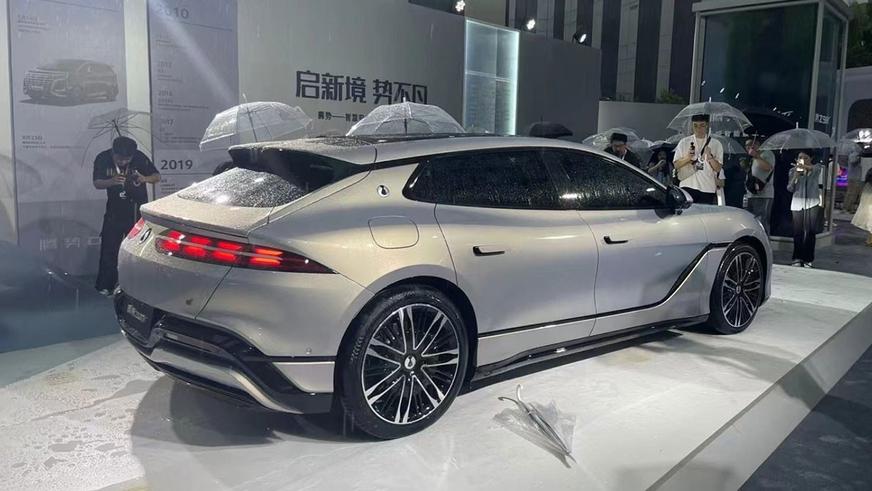 В Китае принимают заказы на Denza Z9 GT. Цена от 47 600 долларов