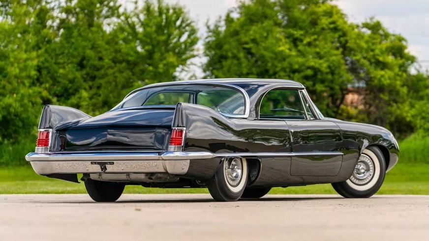 Уникальный Chrysler с необычным дизайном выставят на торги