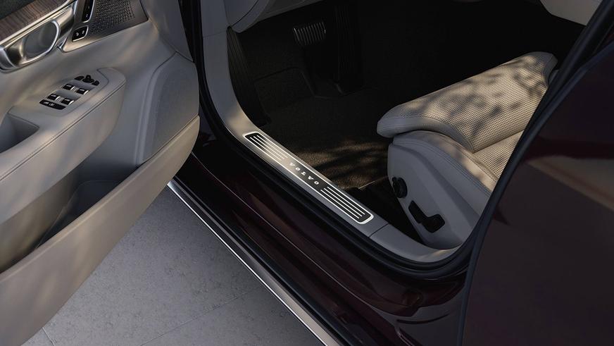 Volvo обновила седан S90