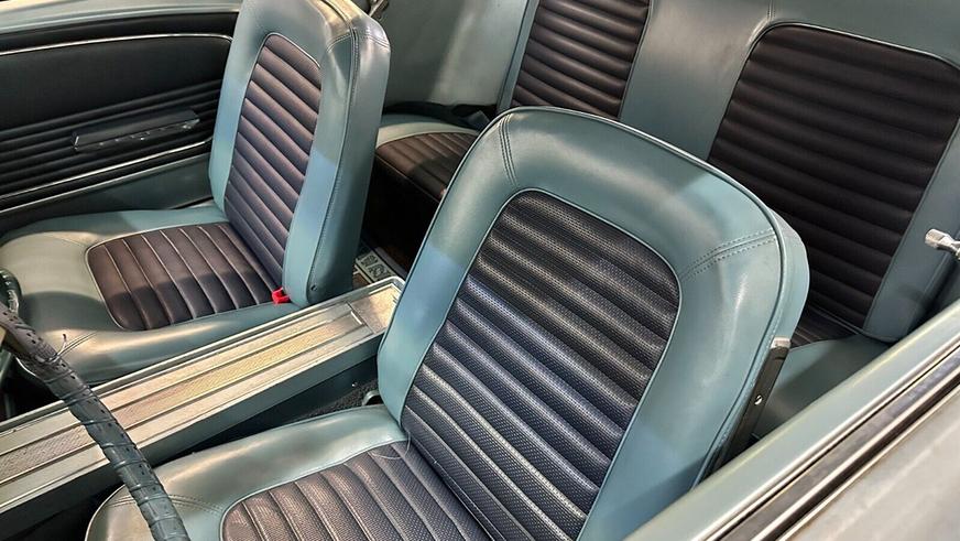 На торги выставили Ford Mustang, простоявший в гараже более 30 лет