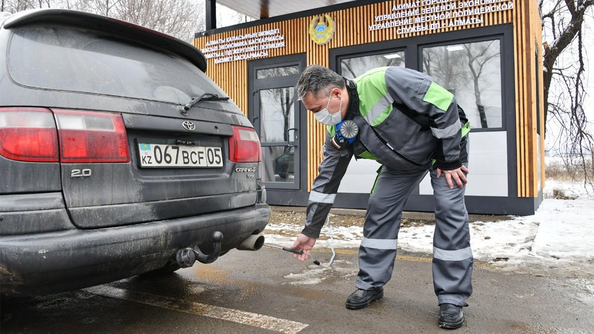 Собственные правила замера выхлопа автомобилей приняли в Алматы