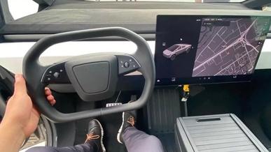Cалон Tesla Cyberturck: странный руль и ни одной кнопки