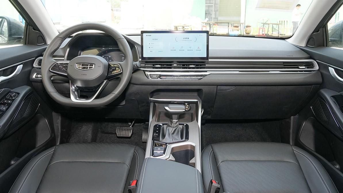 Geely Emgrand, который ждут в Казахстане, обновился в Китае