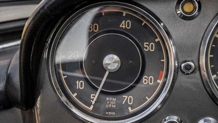 Mercedes-Benz 190 SL на торгах: 50 лет в одних руках и неизвестный пробег