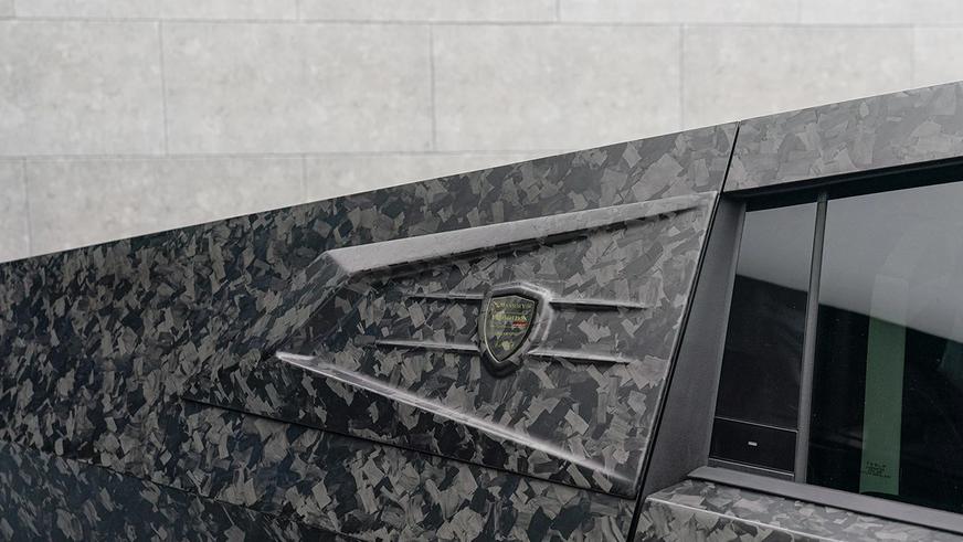 В Mansory построили очень карбоновый Tesla Cybertruck
