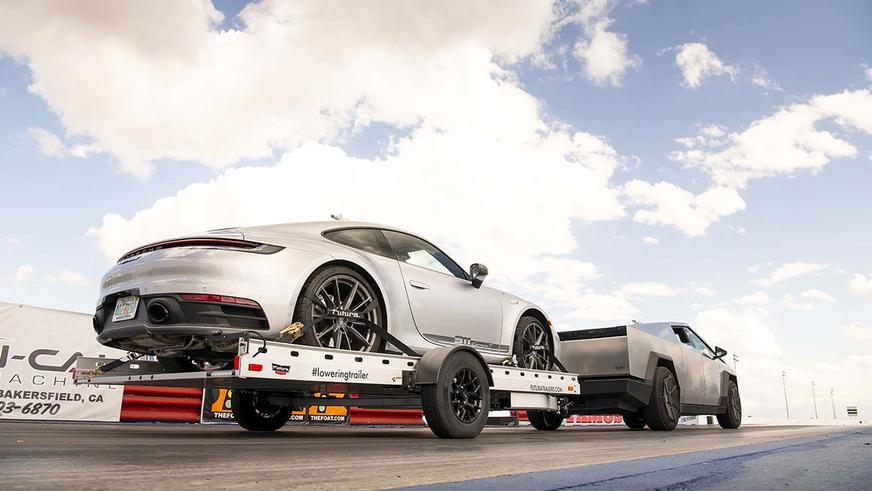 Гонка гружёного Cybertruck и Porsche 911: кто победит на самом деле?