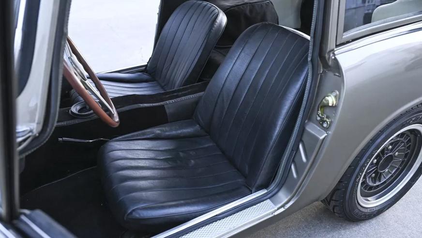 Крошечную ретро-Honda выставят на торги