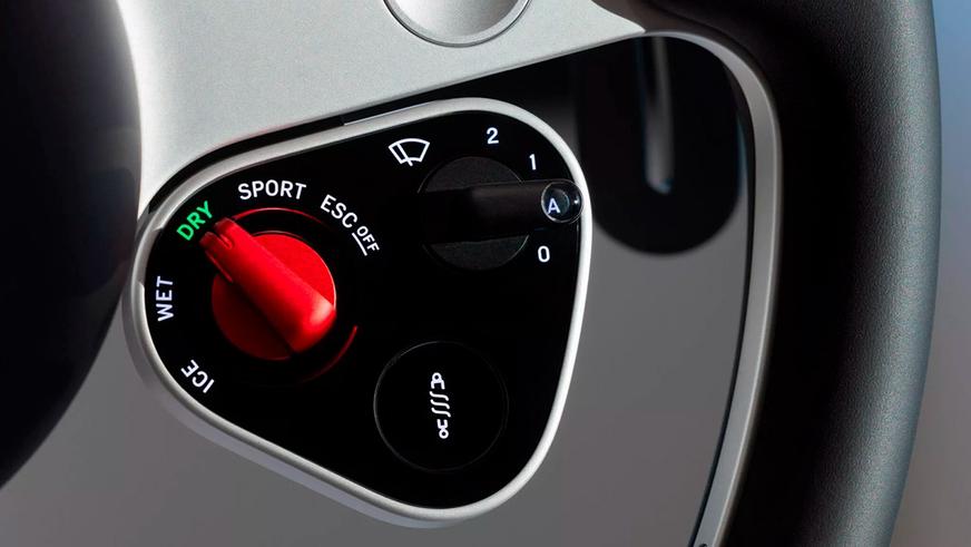 Раскрыты детали интерьера первого электрического Ferrari