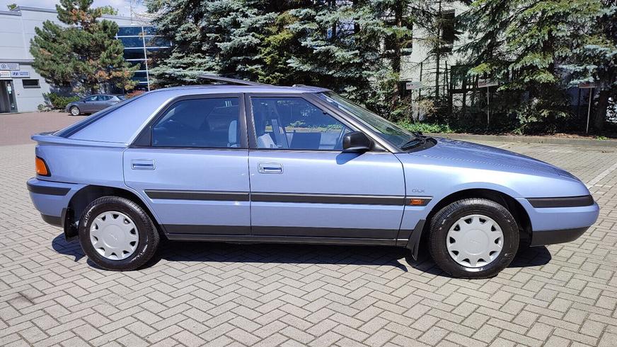 Практически новую 34-летнюю Mazda 323F нашли в Польше