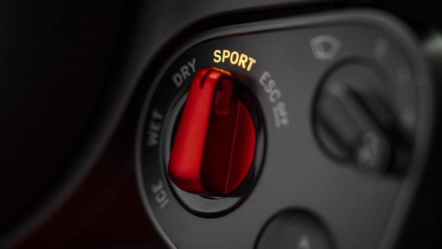 Ferrari презентовала свой первый электромобиль
