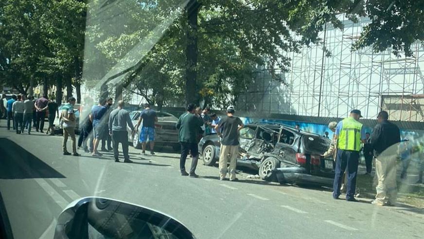 Пять автомобилей столкнулись на Толе би в Алматы