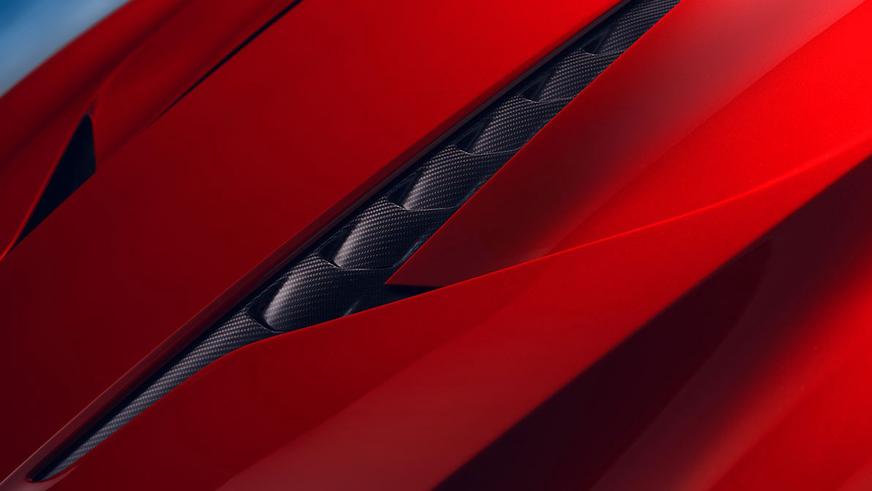 Новый флагман Aston Martin стал самым мощным в истории