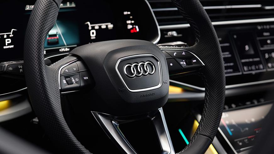 Обновлён кроссовер Audi Q8: новые фары и прежние двигатели