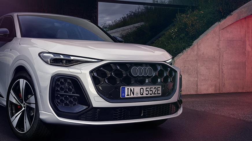 Кроссоверы Audi Q5 стали подзаряжаемыми гибридами