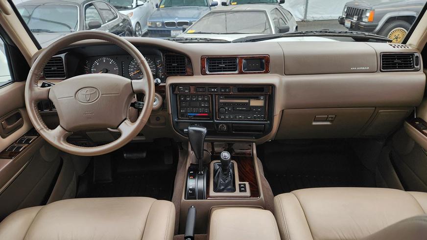 Практически новый Land Cruiser 80 выставлен на торги в США