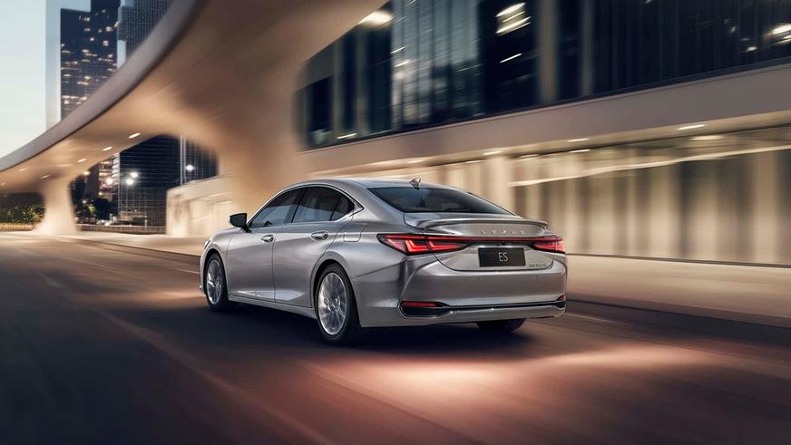 Обновлённый Lexus ES дебютировал в Китае