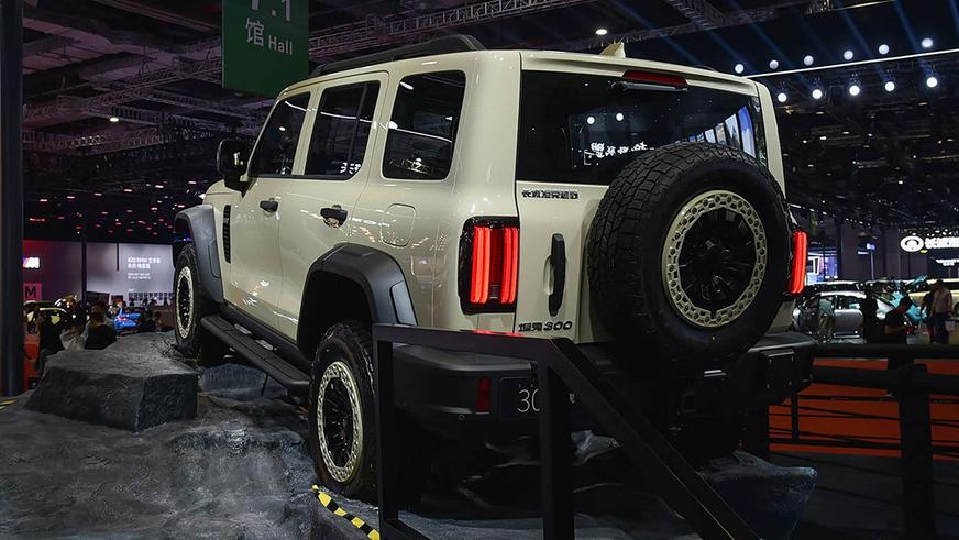 Экстремальный Tank 300 засекли на тестах