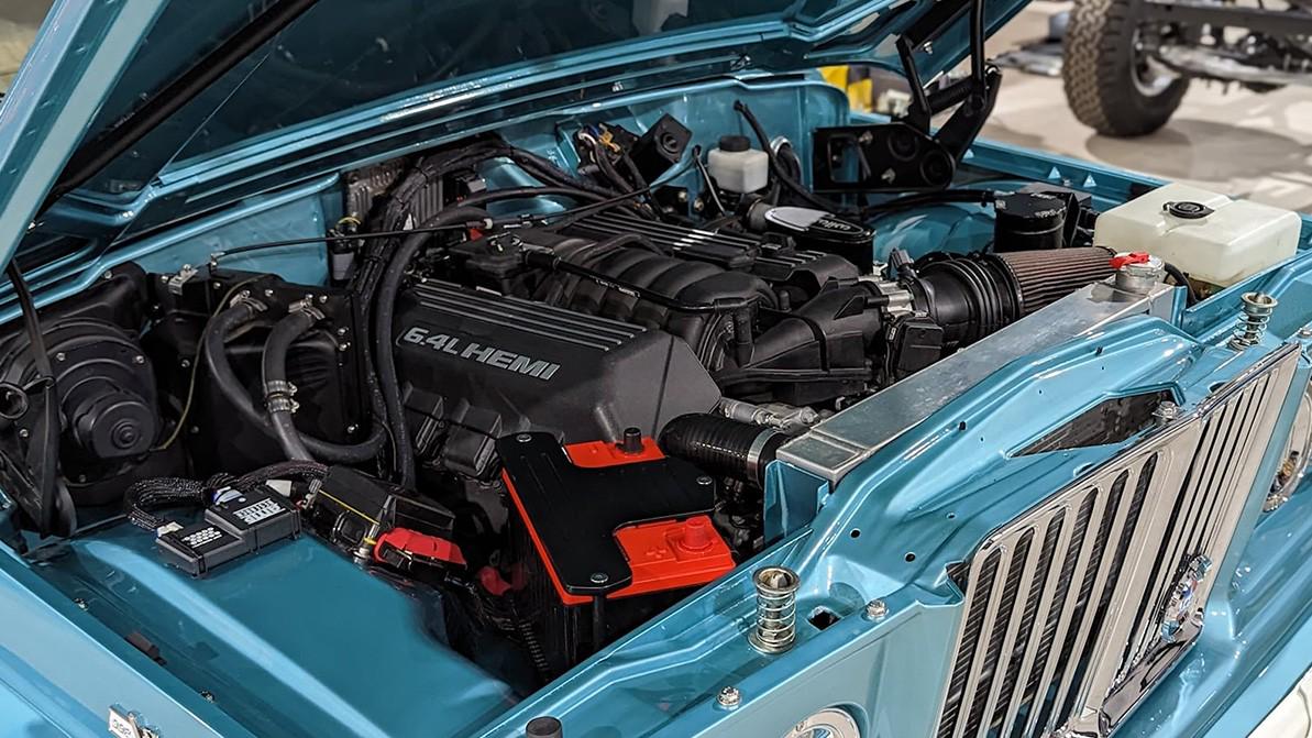 Рестомод 57-летнего пикапа Jeep получил 717-сильный мотор