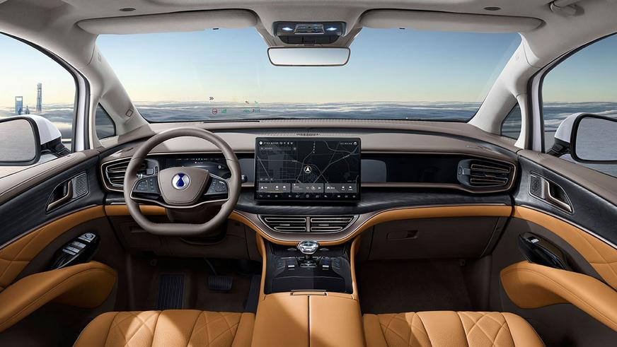 Названы самые популярные в Китае седан, кроссовер и вэн