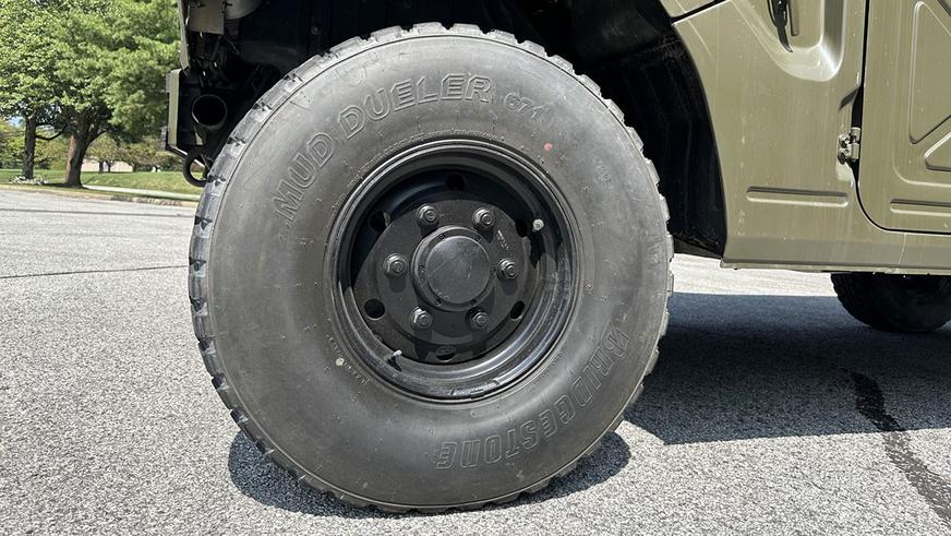 Военный Toyota Mega Cruiser пустят с молотка в США