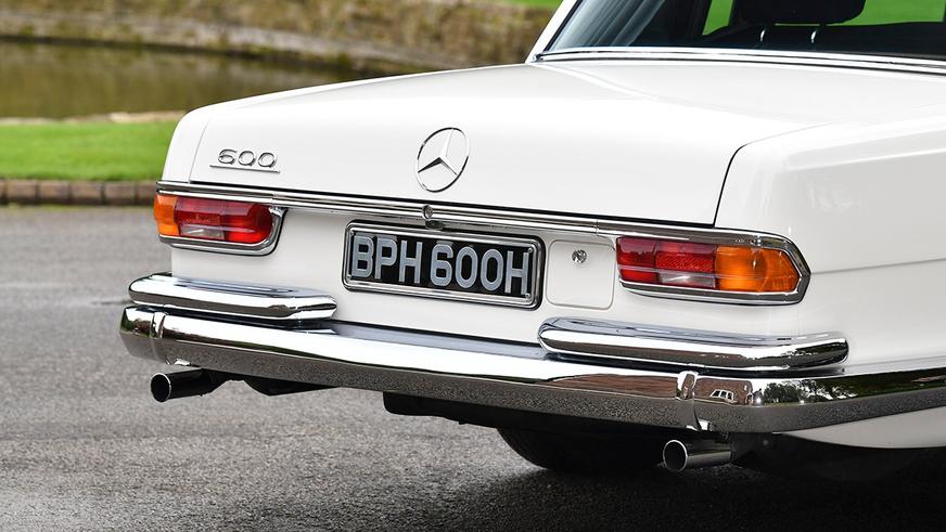 В продаже появился Mercedes-Benz Pullman, собранный для Джона Леннона