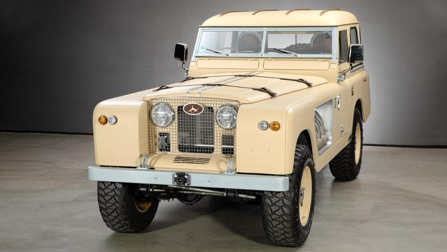Редкий «длинноносый» Land Rover выставили на продажу