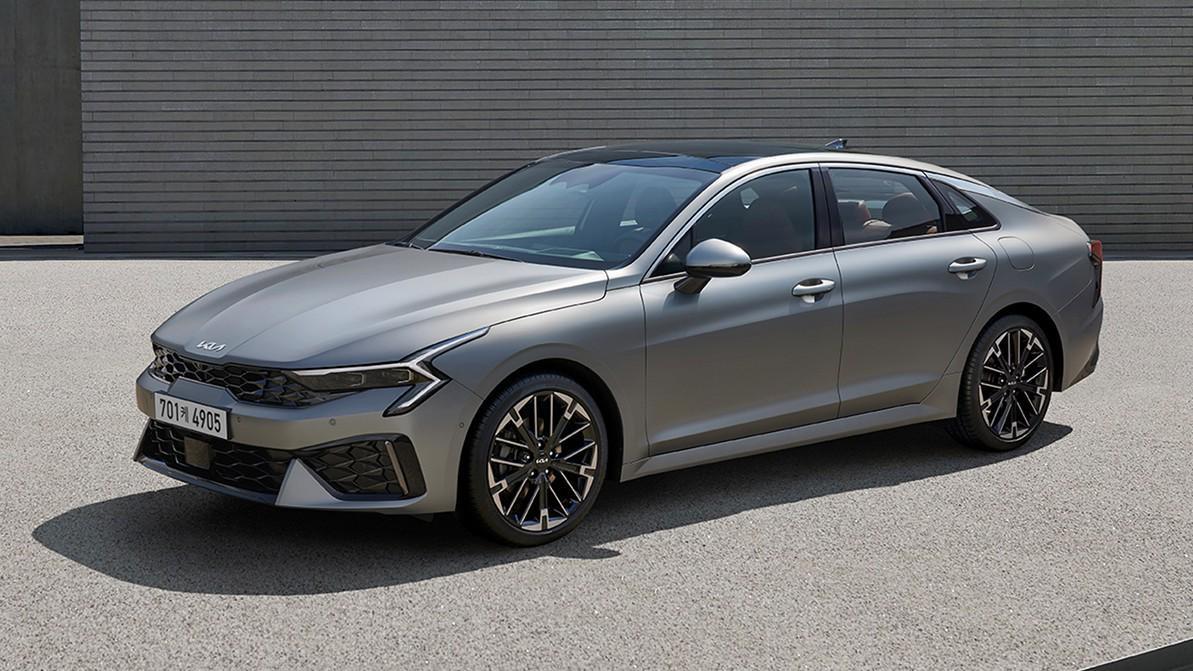 Kia жаңарған K5-ті көрсетті