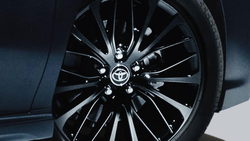 У Toyota Camry появилась юбилейная версия