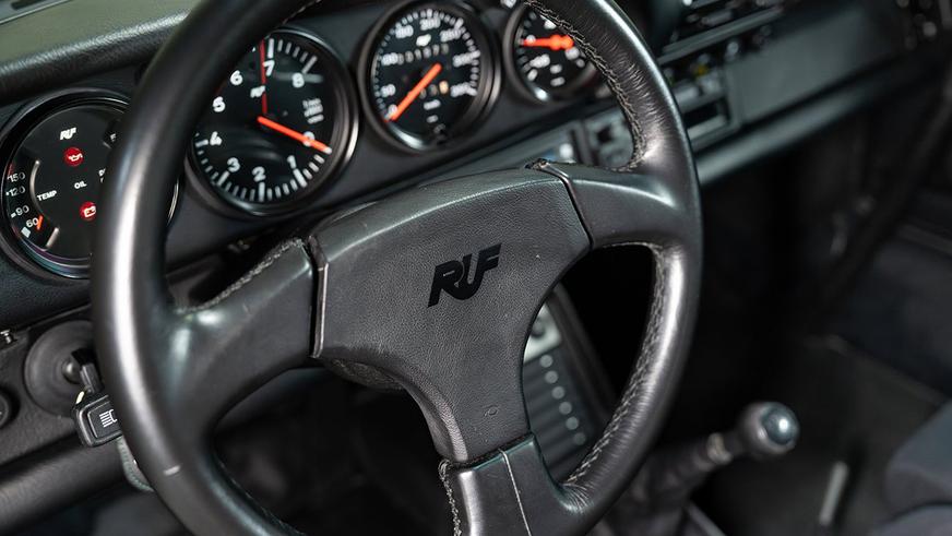 Один из быстрейших Porsche 1980-х оценили в 6 миллионов долларов