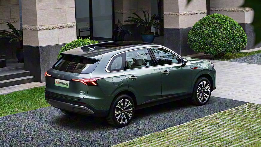 В Китае назвали цены на рекордный гибрид Hongqi