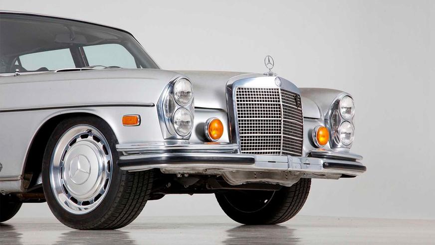 Mercedes-Benz 300 SEL из 1970-х оснастили мотором от Corvette