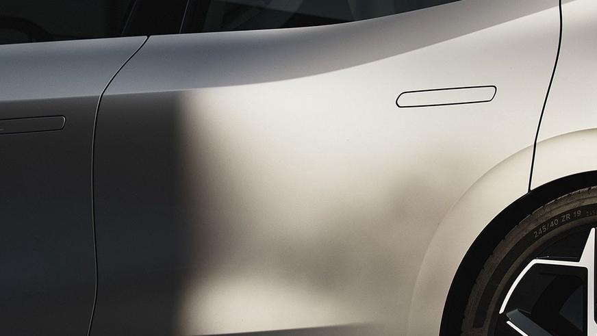 Lynk&Co начала продажи нового дальнобойного седана 07 EM-P