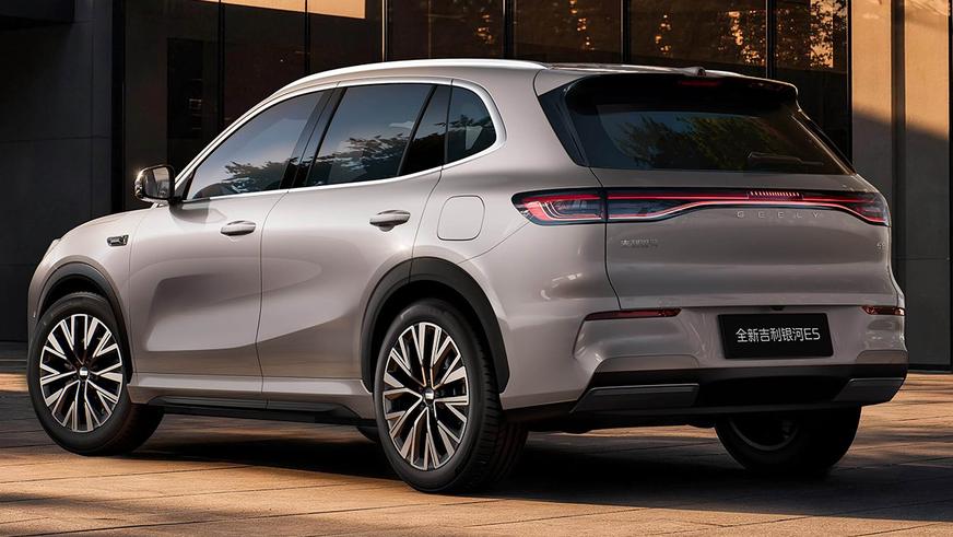 Geely EX5 модернизировали в Китае. Он стоит от 6.5 млн тг